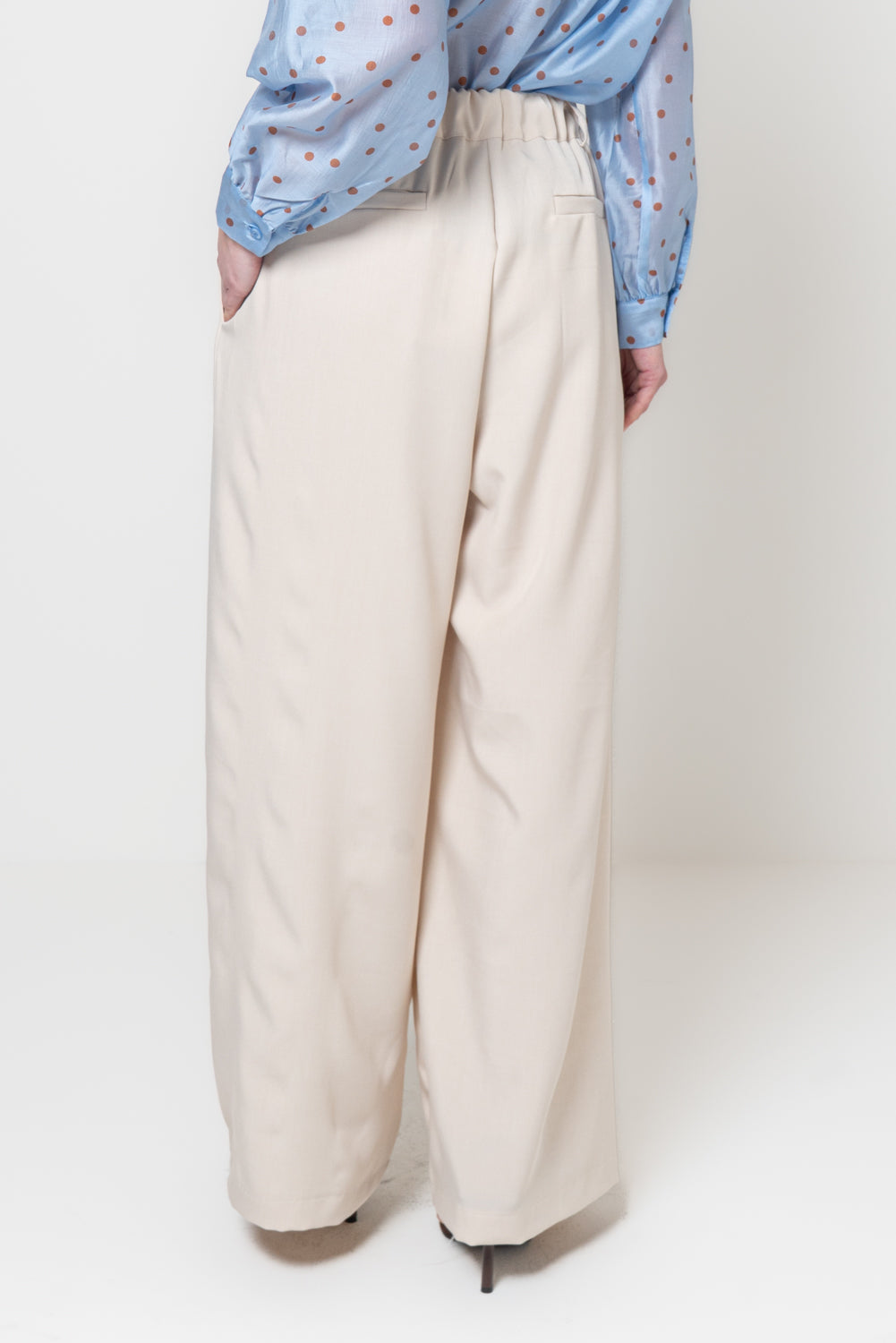 Pantaloni palazzo con pinces