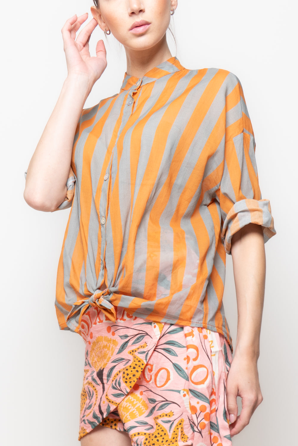 Camicia alla coreana a righe