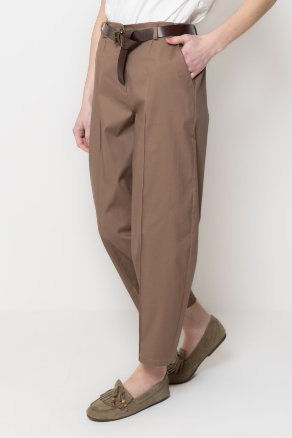 Pantaloni con Cucitura Frontale