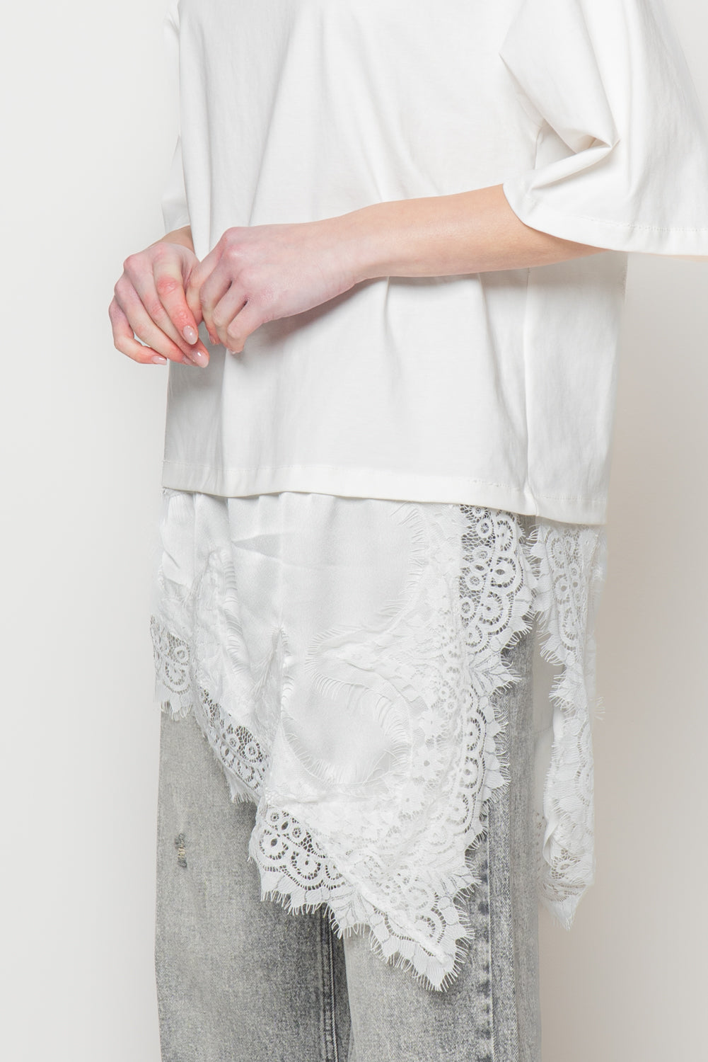 T shirt con pizzo combinato