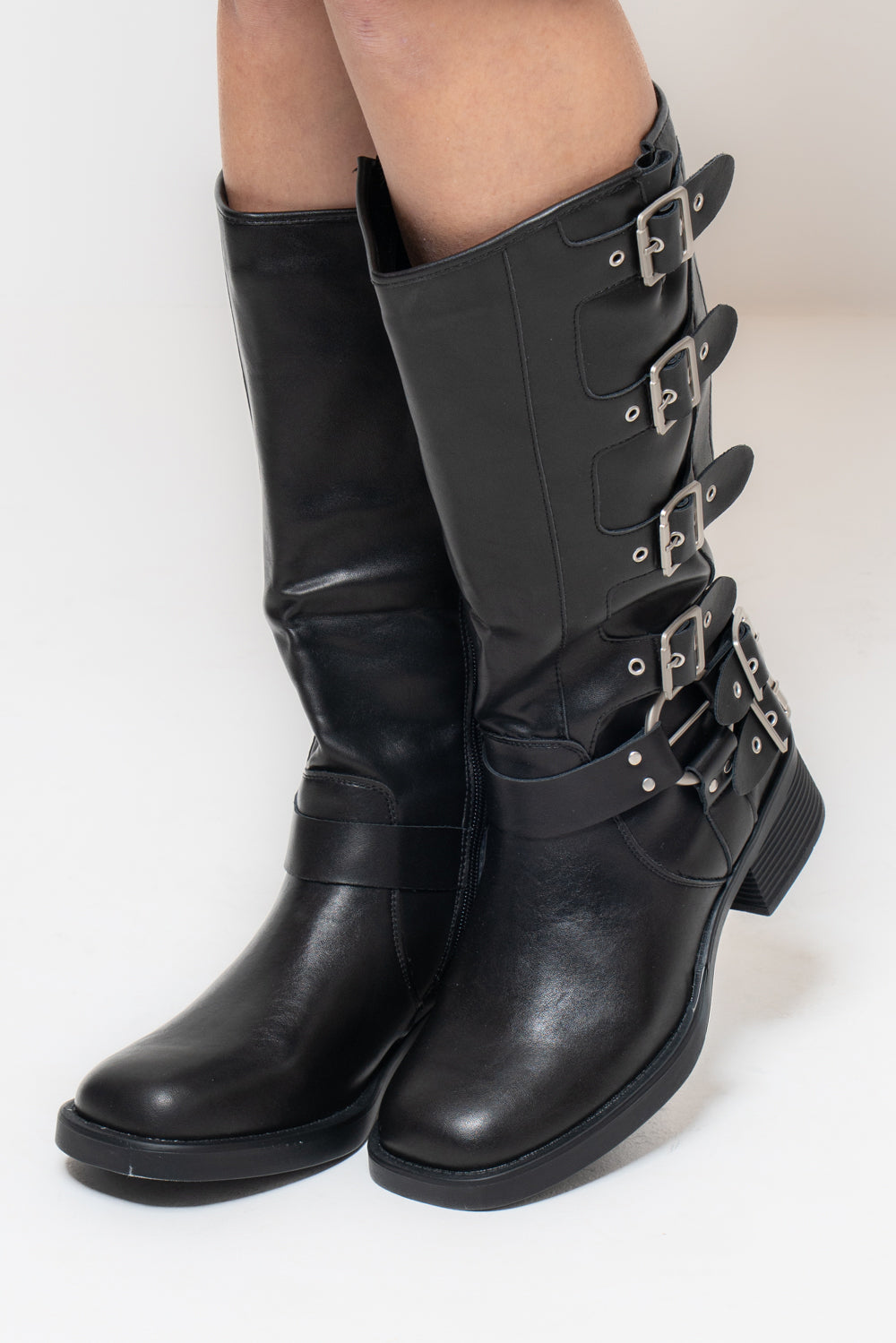 Stivale biker con fibbia