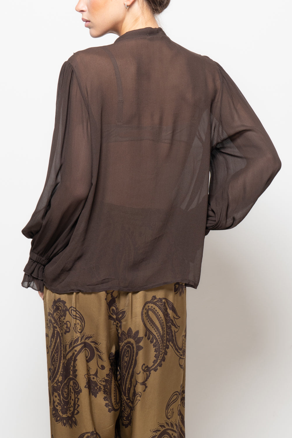 Blusa con volant