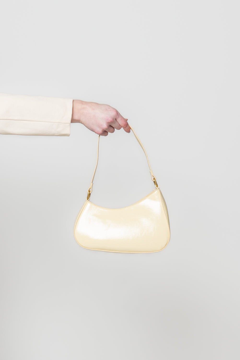 Tracolla con forma stondata