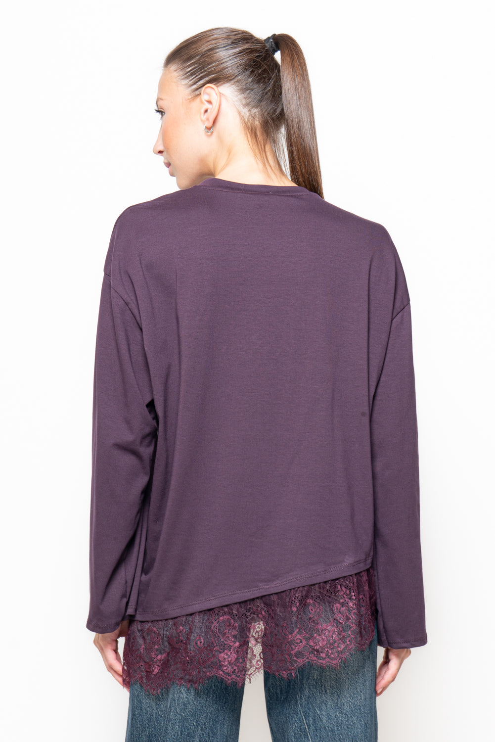 T-shirt oversize con fondo in pizzo