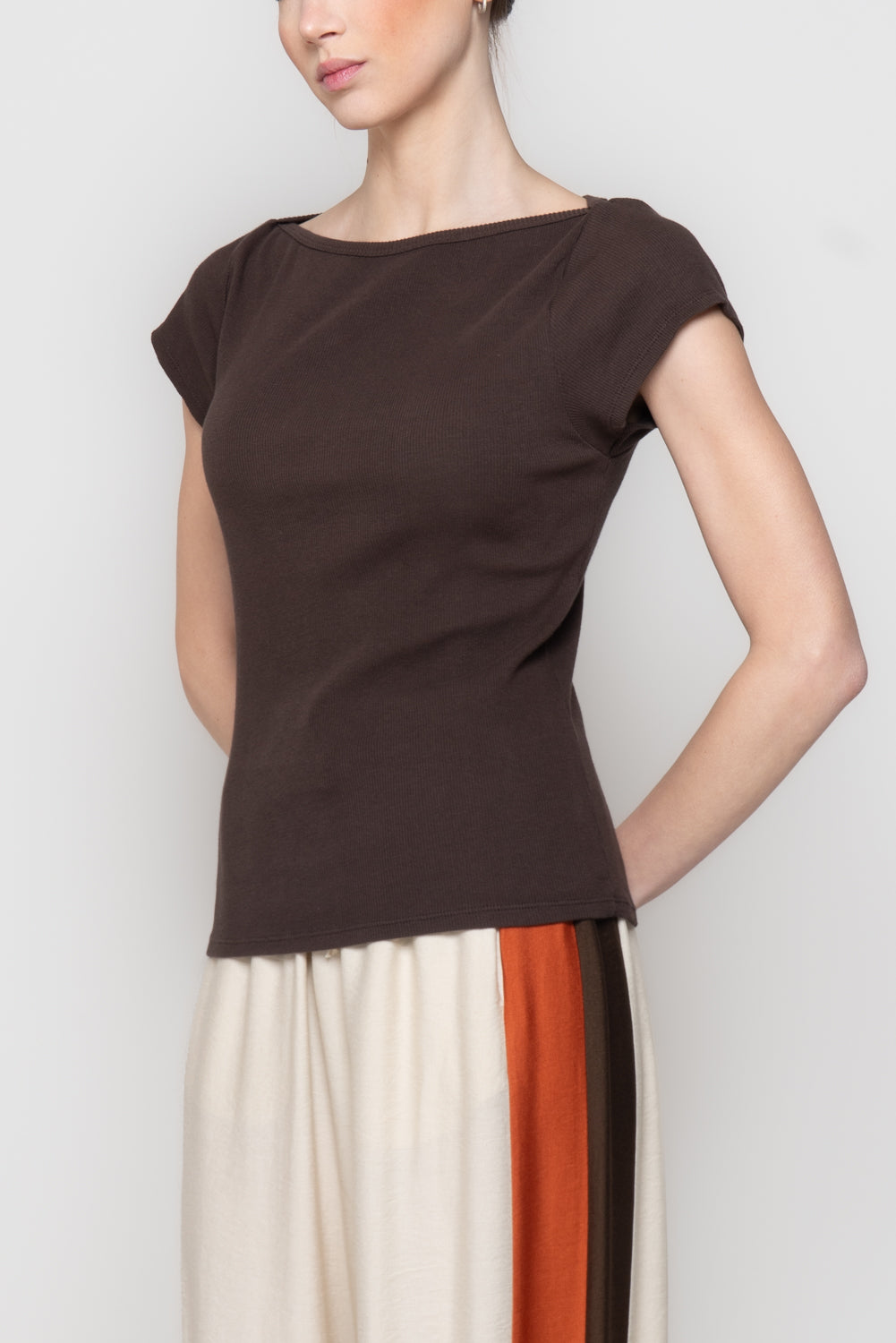 T-shirt a Costine con Scollo a Barca
