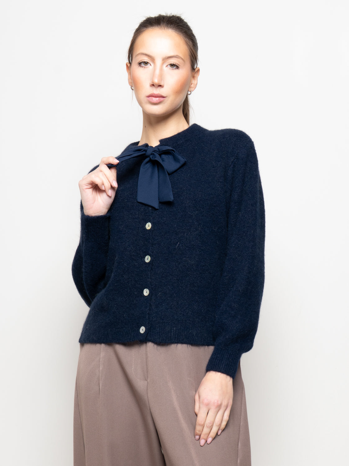 Cardigan in maglia con fiocco