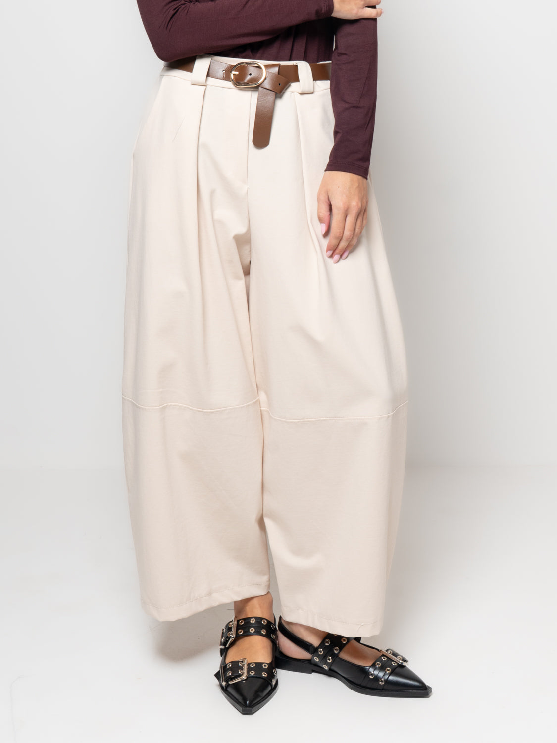 Pantalone barrel in punto milano