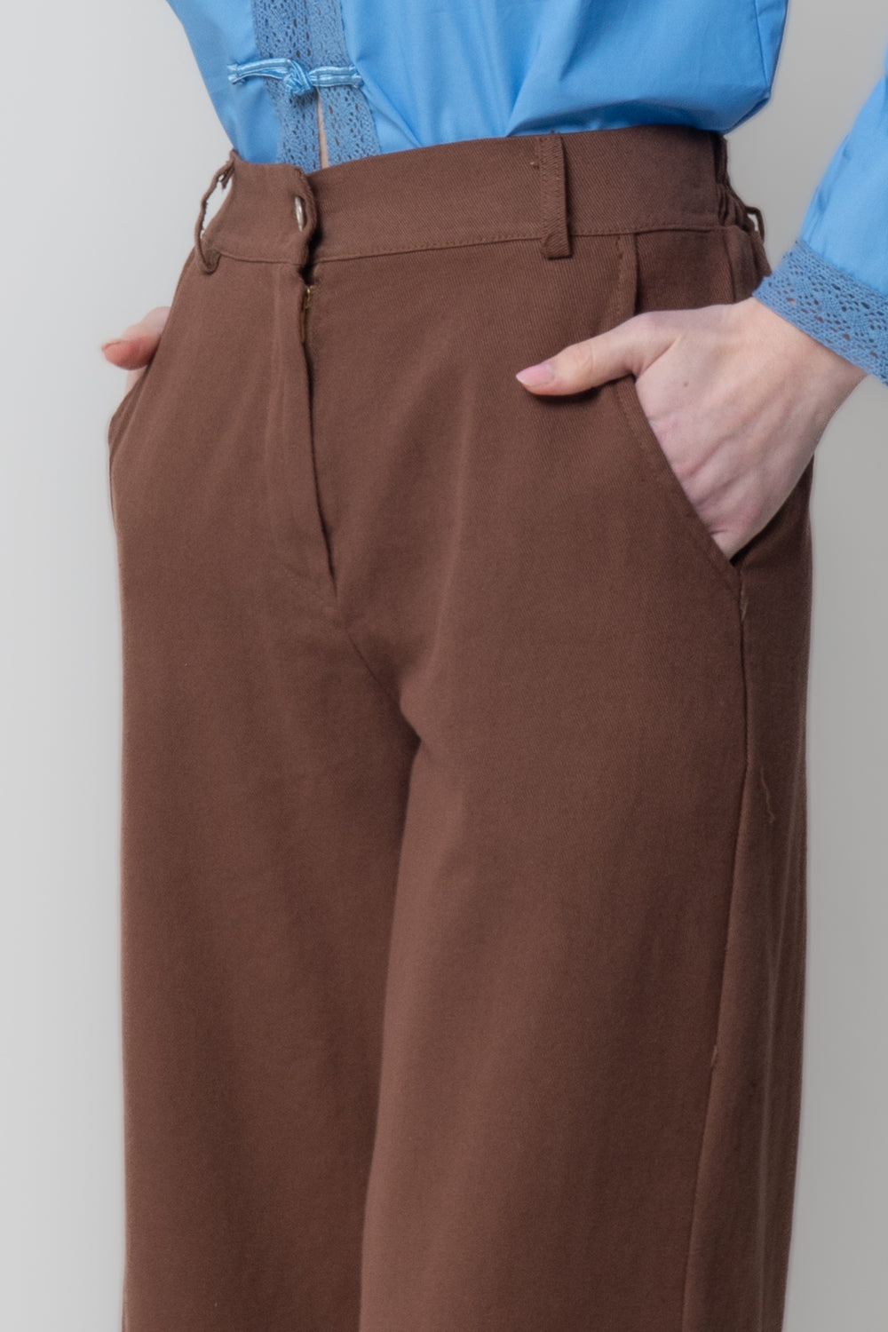 Pantalone Cropped con Risvolto