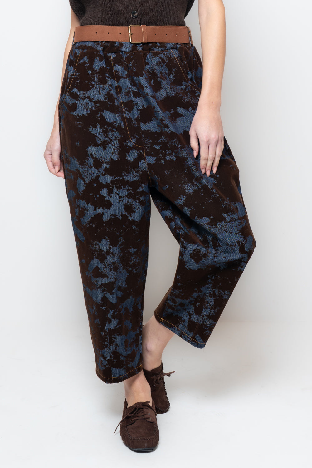 Pantalone baggy tessuto floccato