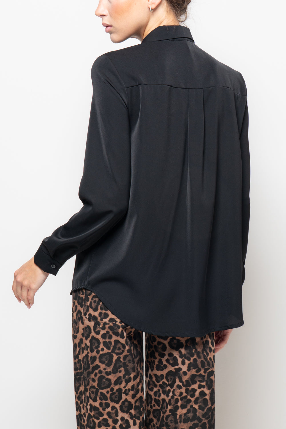 Camicia bottoni coperti