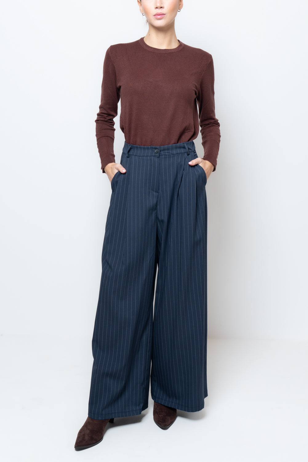 Pantaloni a palazo gessati