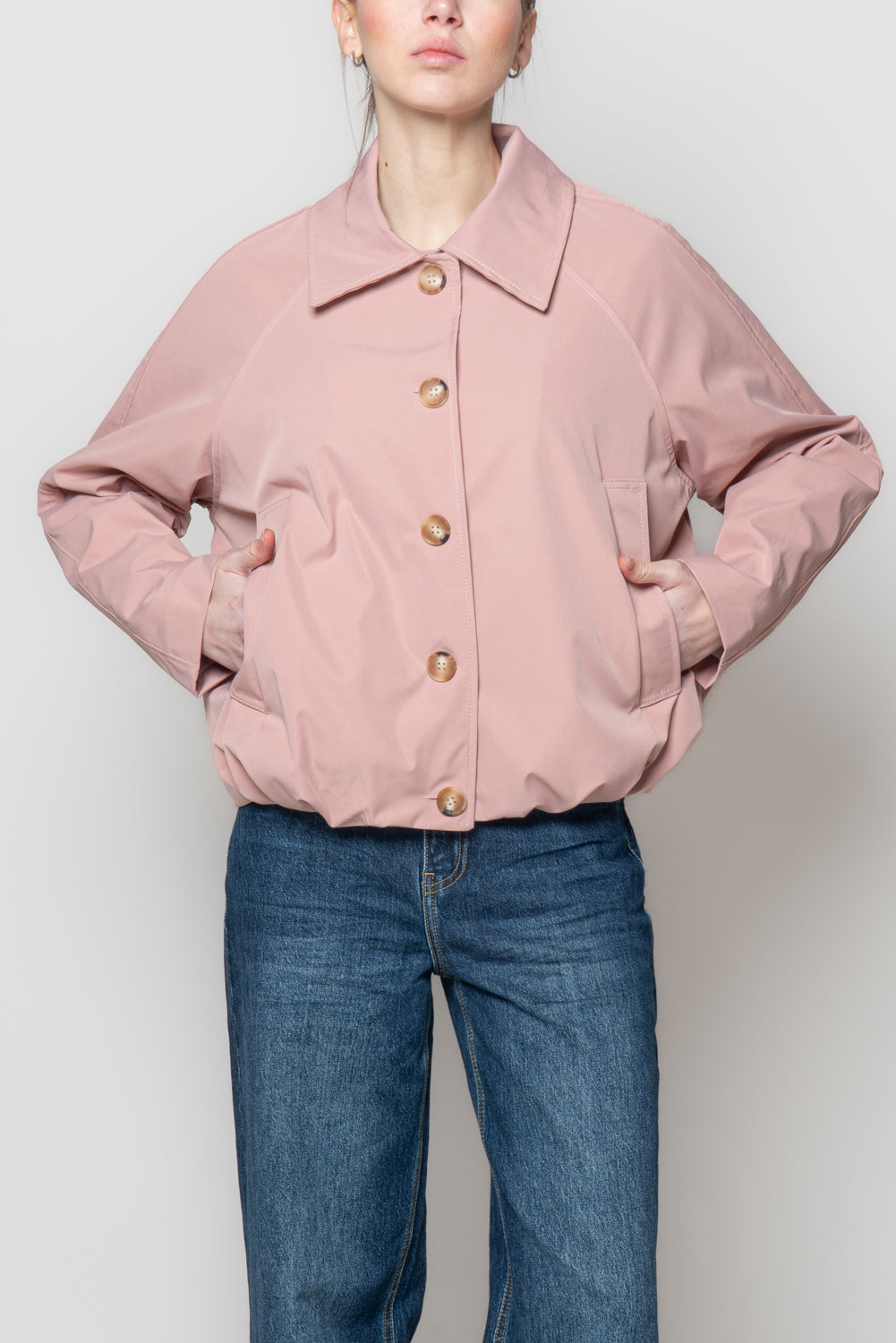 Bomber impermeabile con colletto