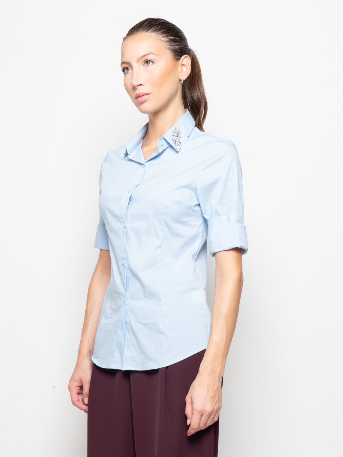 Camicia con collo gioiello