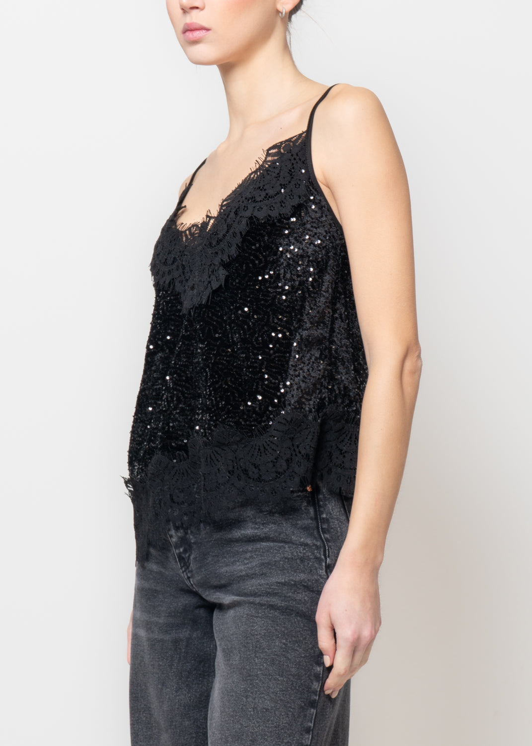 Top in paillettes e ciniglia