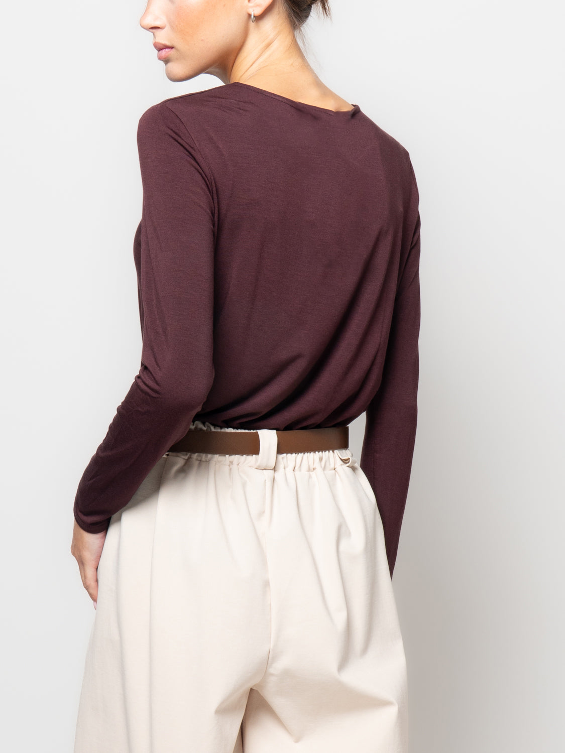 T shirt in viscosa con spacchi