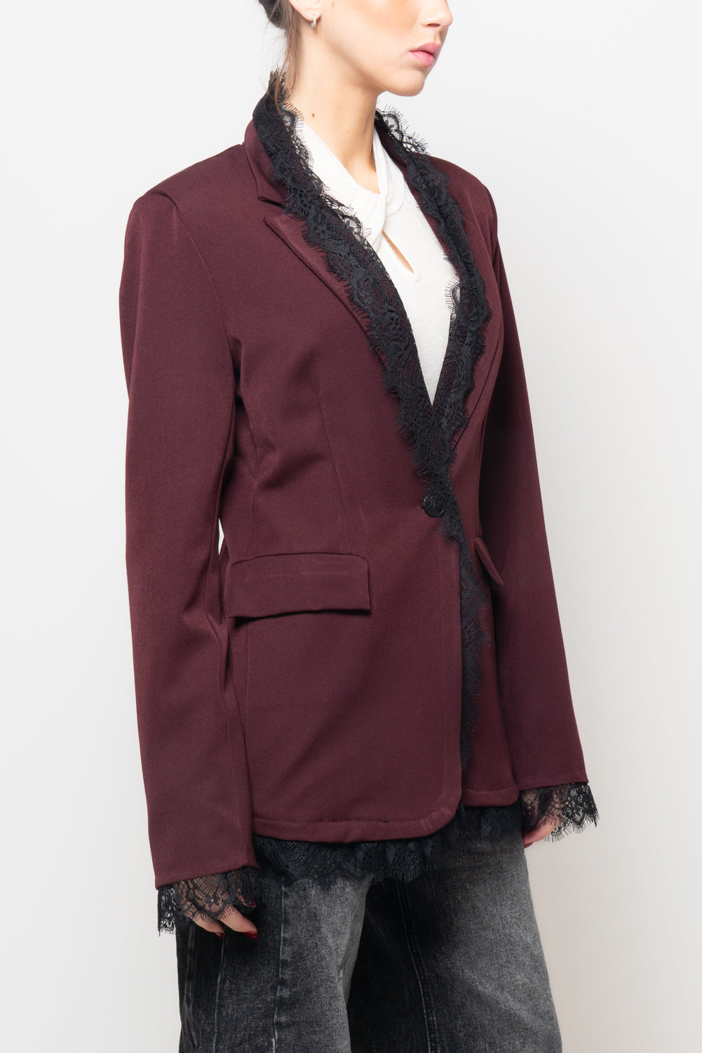 Giacca con profili in pizzo