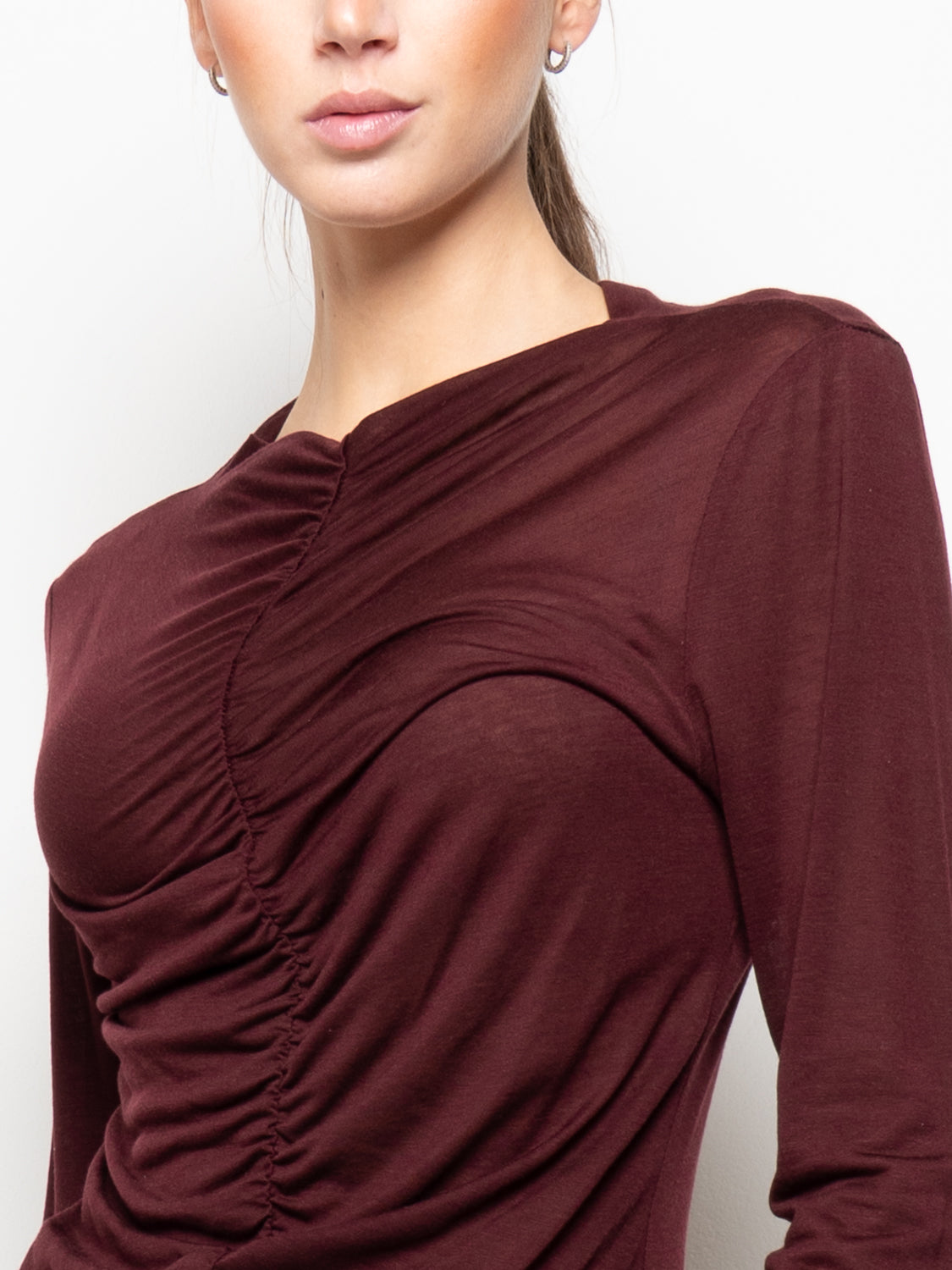 Top con scollo a goccia arricciato