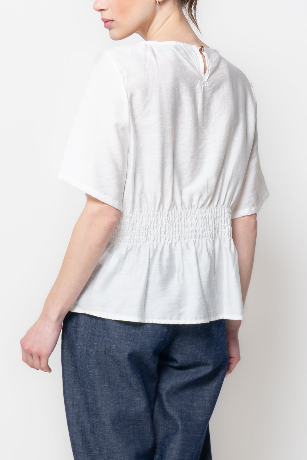 Blusa con Arricciatura Posteriore
