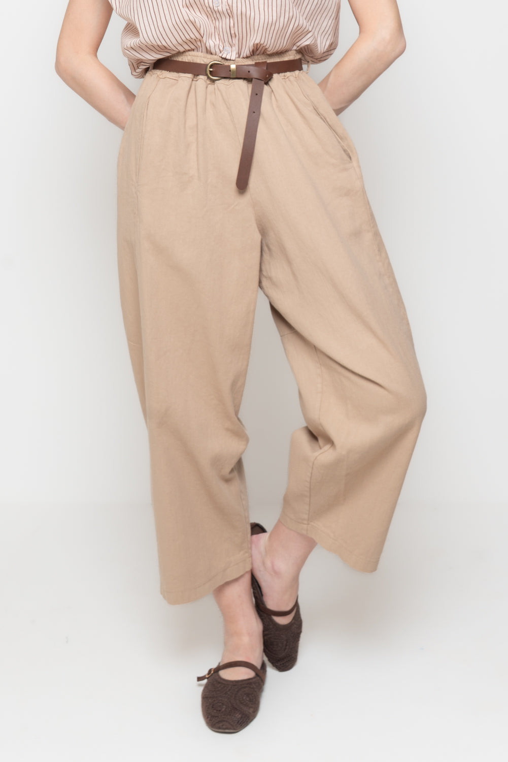 Pantalone a Gamba Larga con Cintura