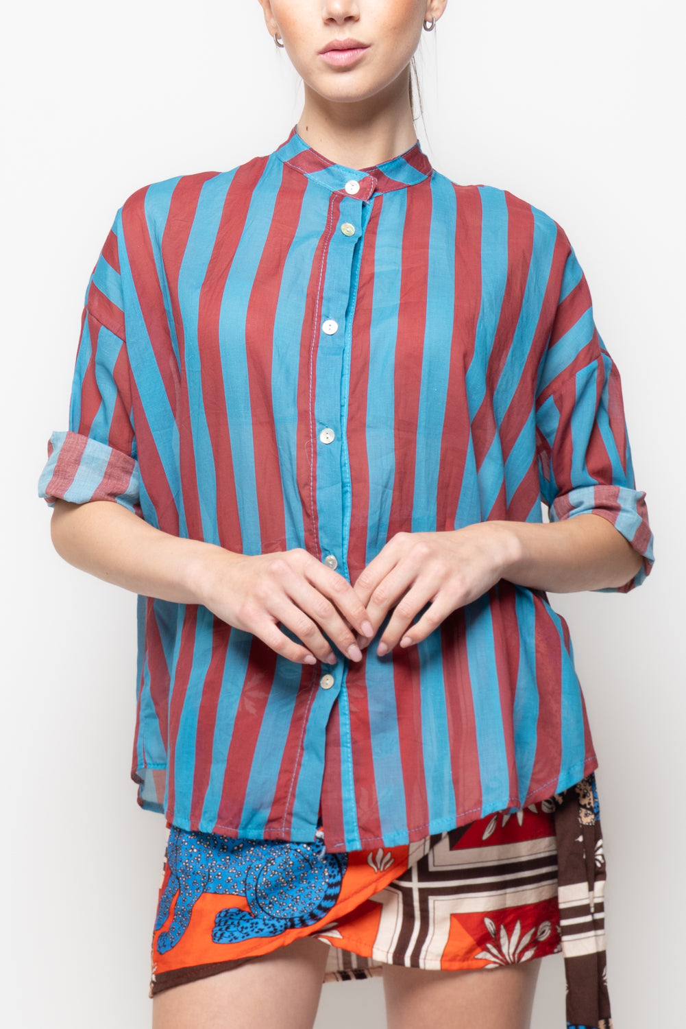 Camicia alla coreana a righe