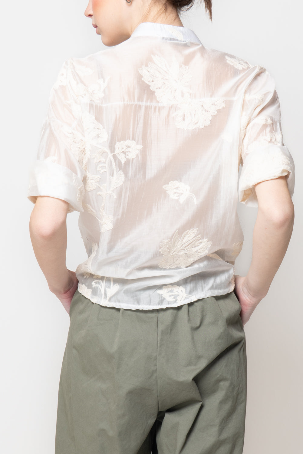 Camicia alla coreana con ricami