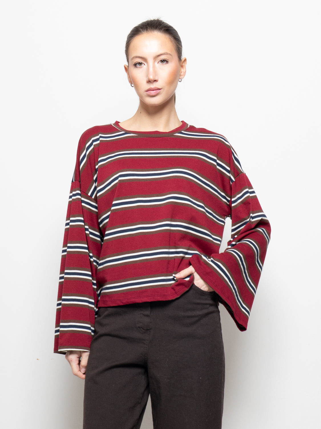 T- Shirt con manica svasata a righe