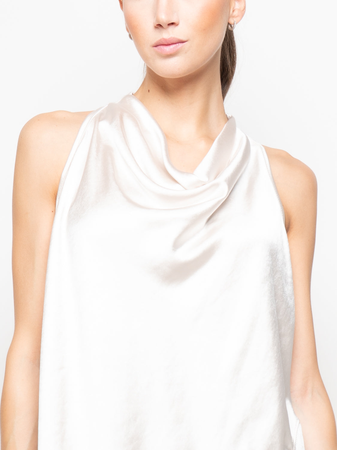 Top con scollo drappeggiato e frange