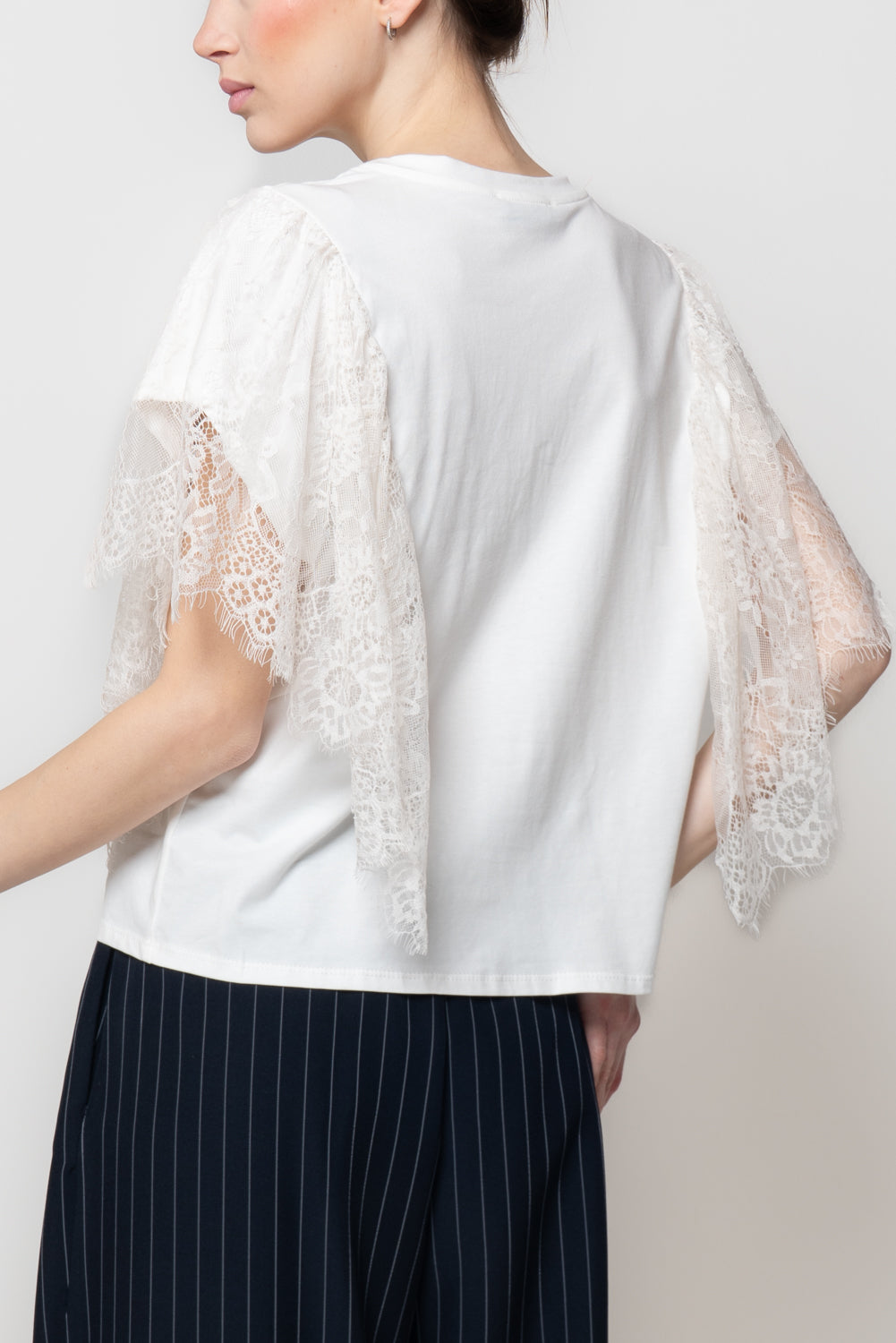 T-shirt con Maniche in Pizzo