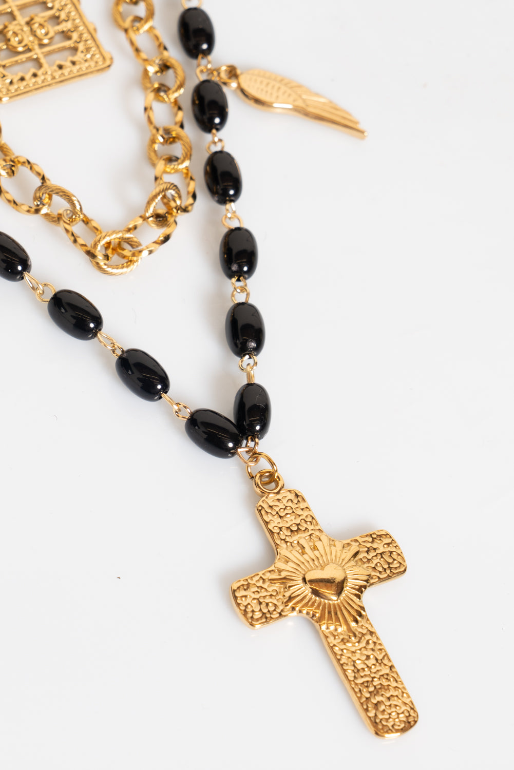 Collana multi filo con croce