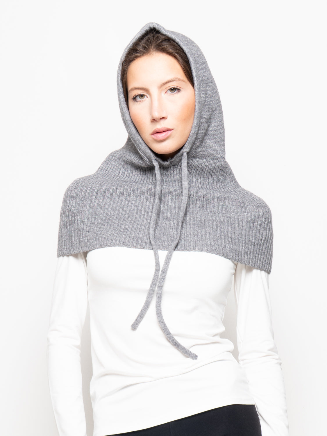 Cappuccio scaldacollo in maglia con coulisse