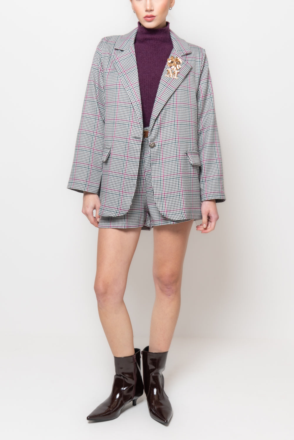 Giacca principe di galles con spille