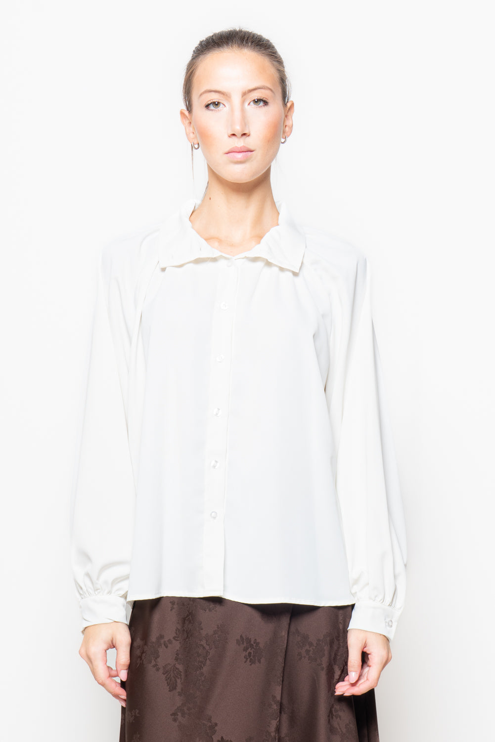 CAMICIA CON COLLO A VULCANO