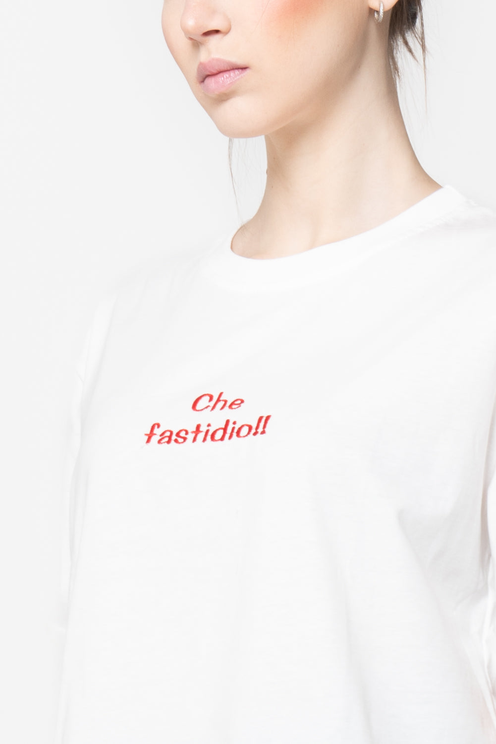 T shirt ricamo "Che Fastidio"