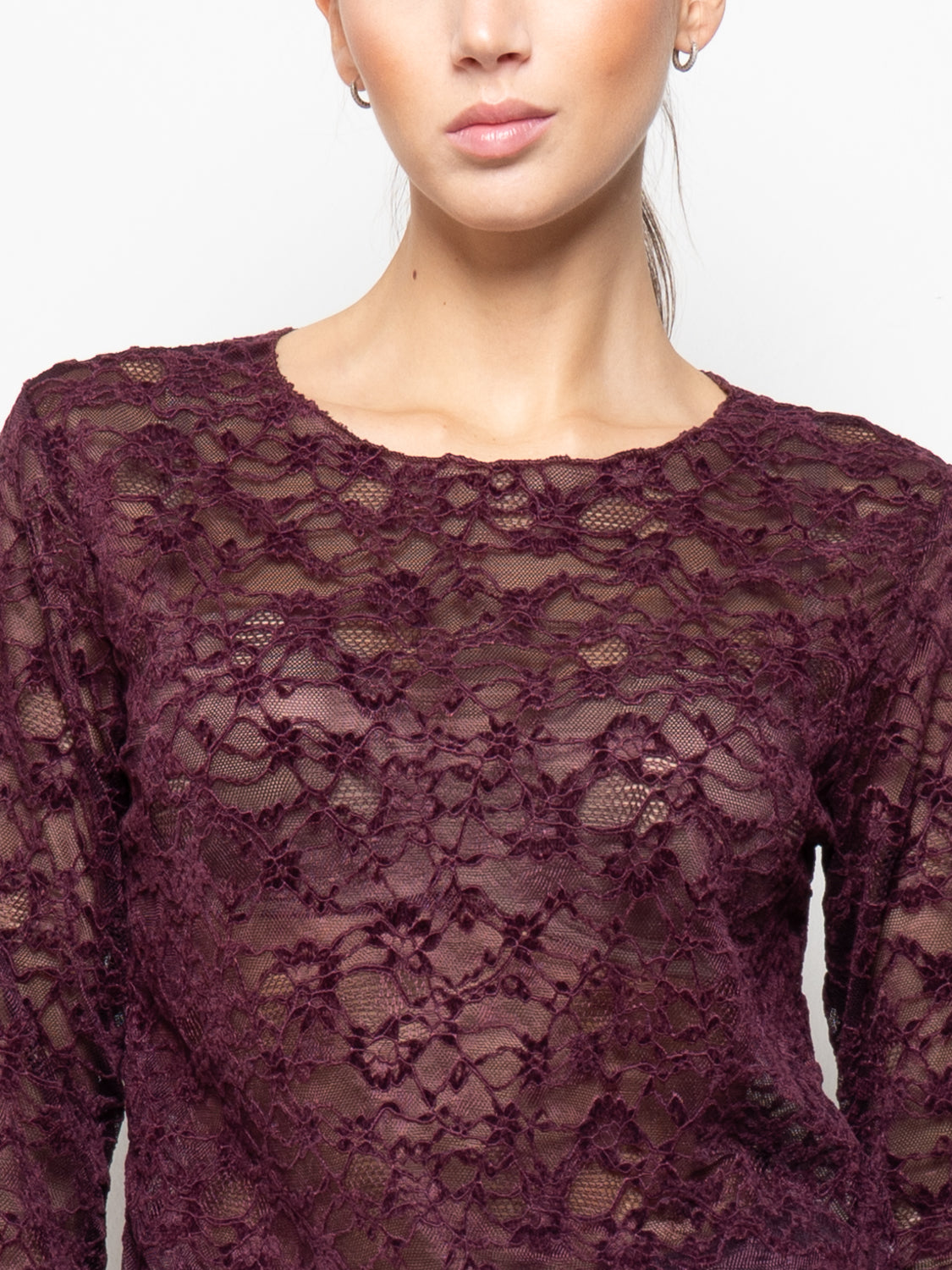 Blusa in pizzo macramè a maniche lunghe