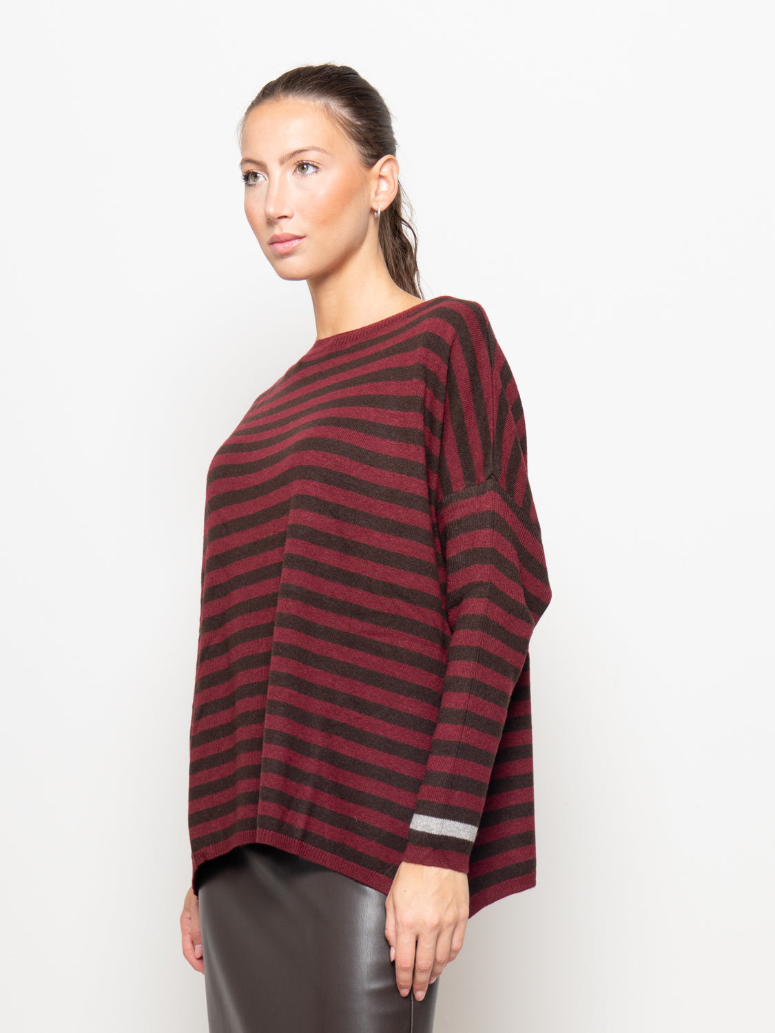 Maglia rigata misto cashmere con dettaglio a contrasto