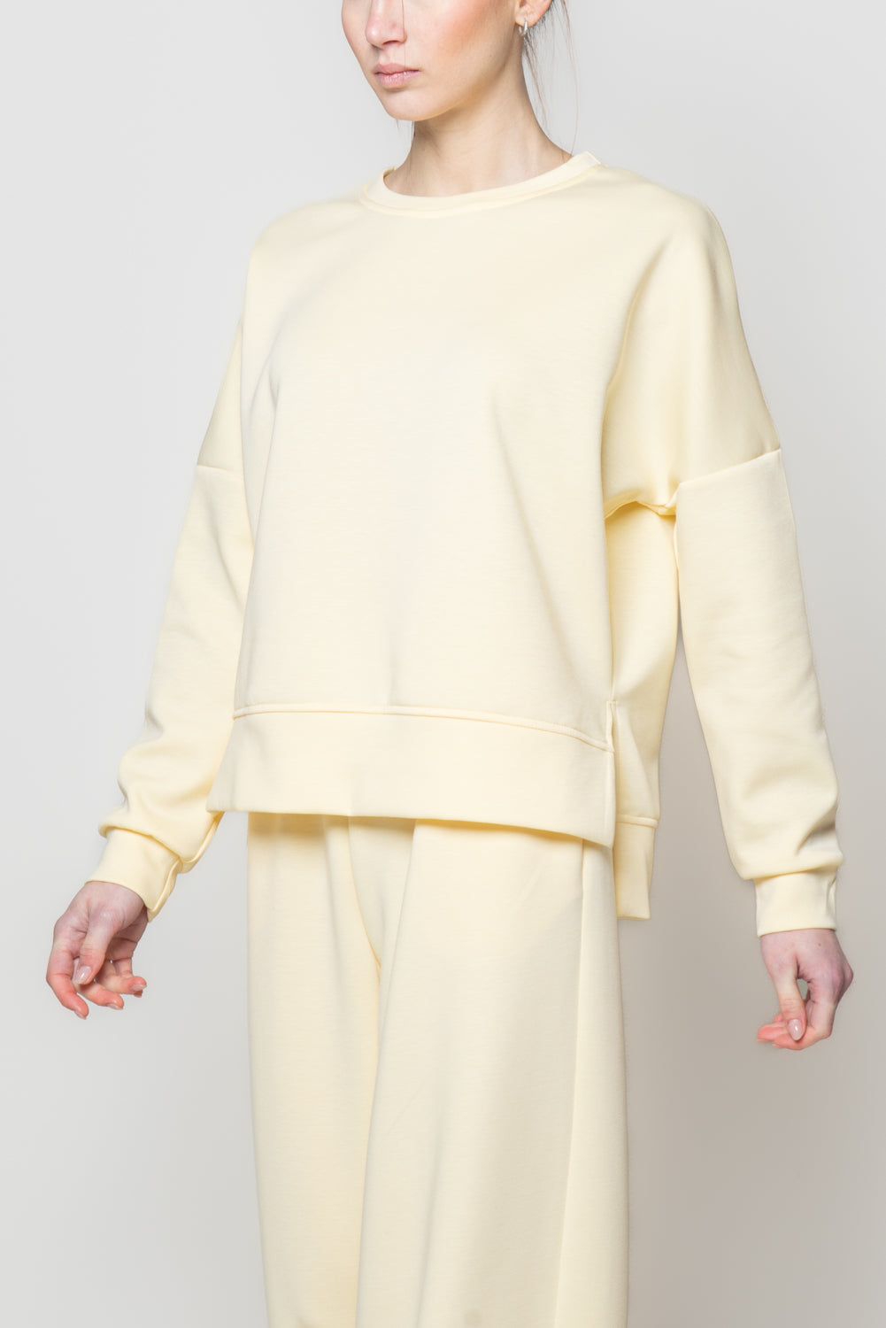 Felpa in neoprene con spacchi laterali