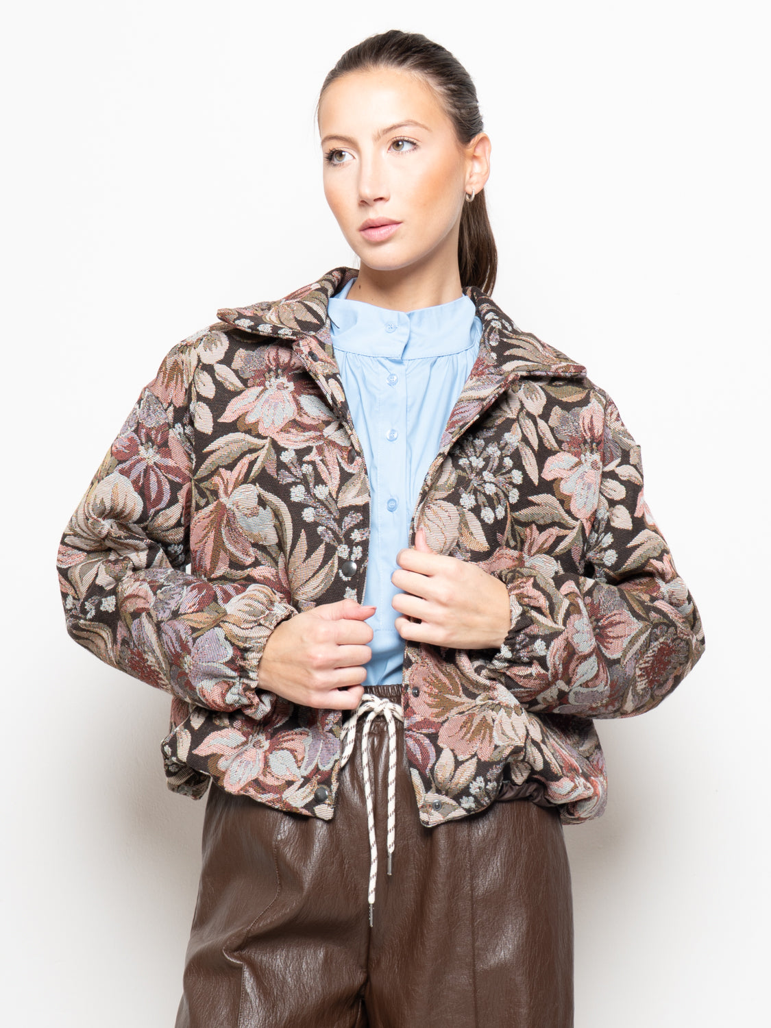 Giacca in tessuto jacquard floreale