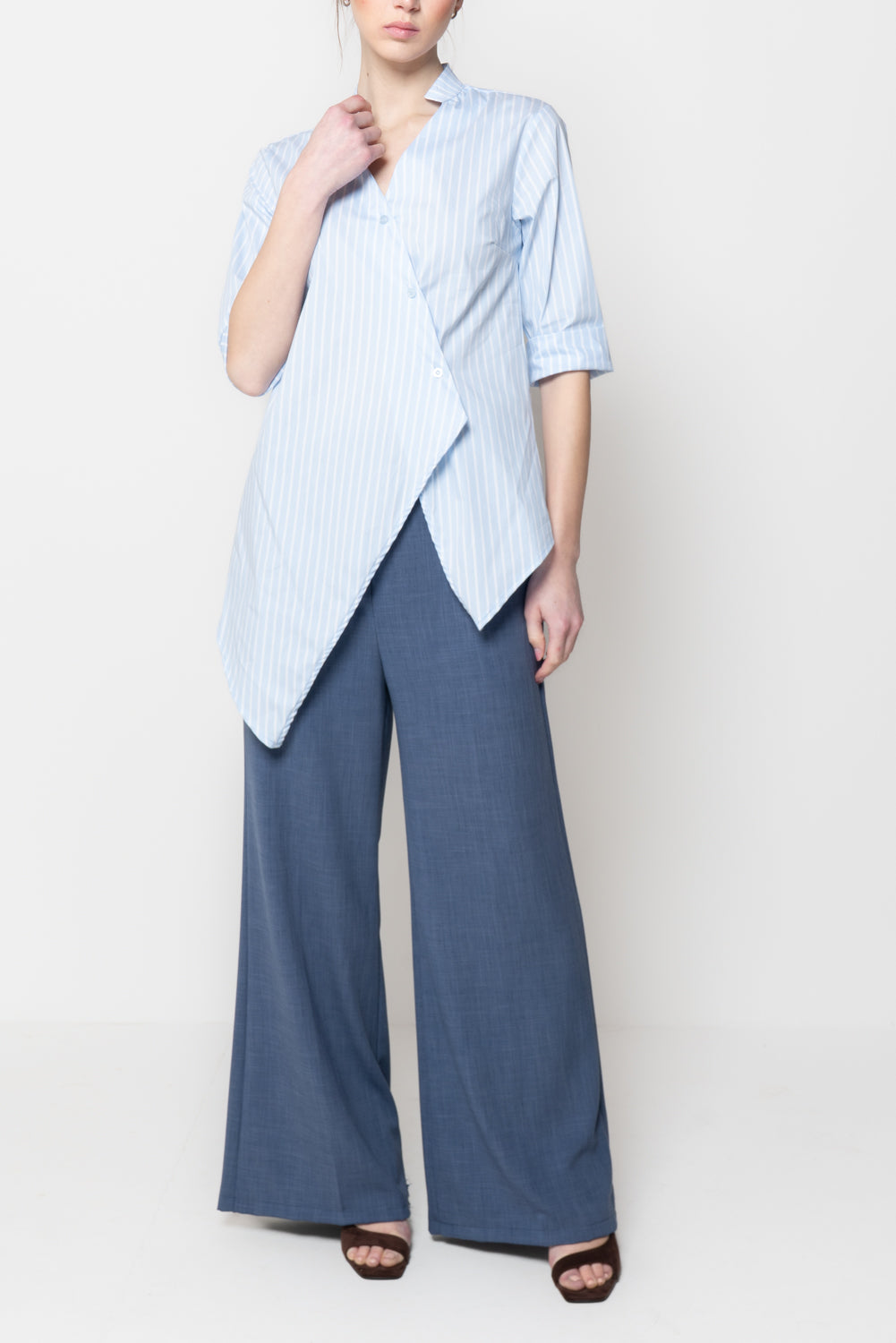 Camicia alla coreana asimmetrica