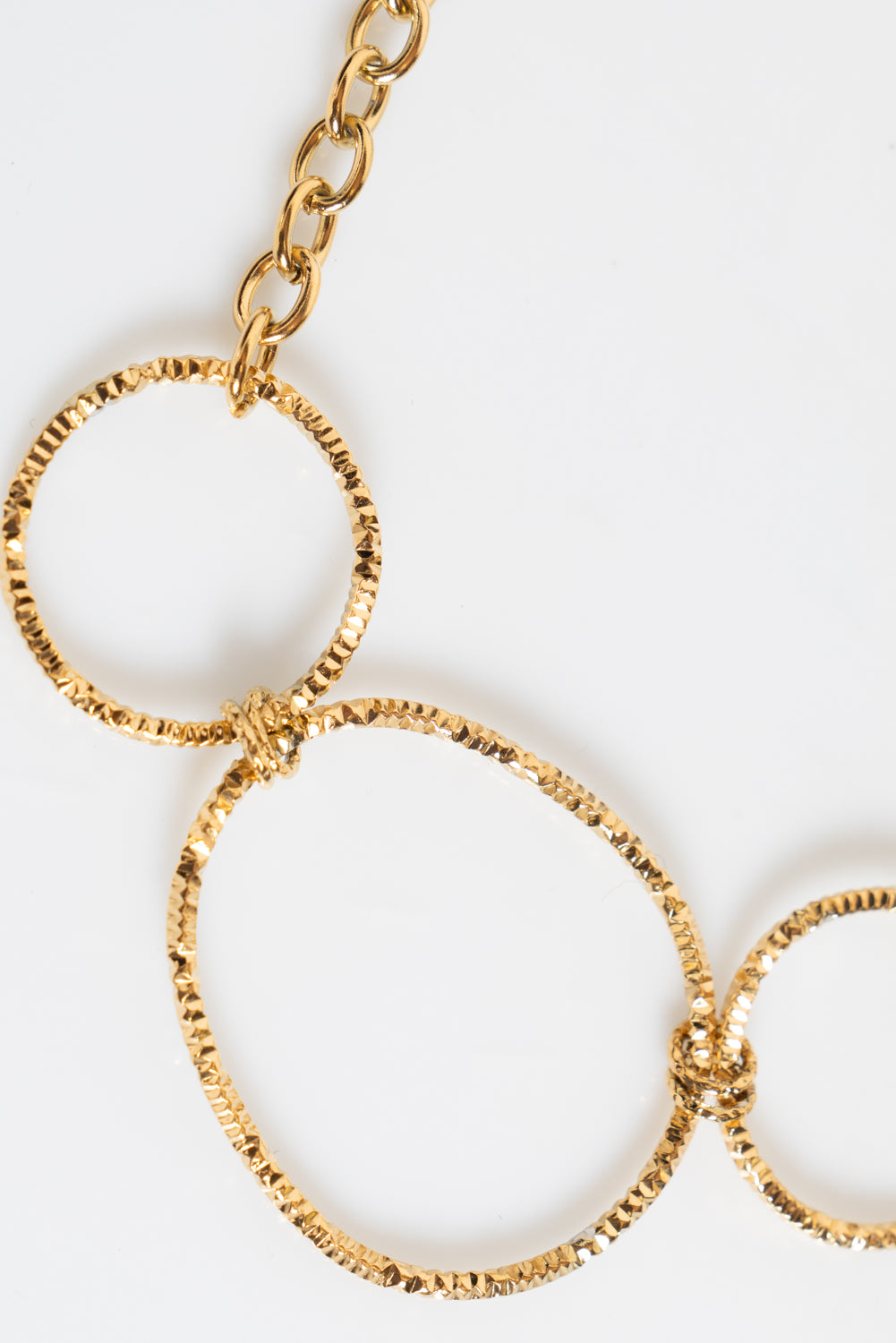 Collana con motivo a cerchi