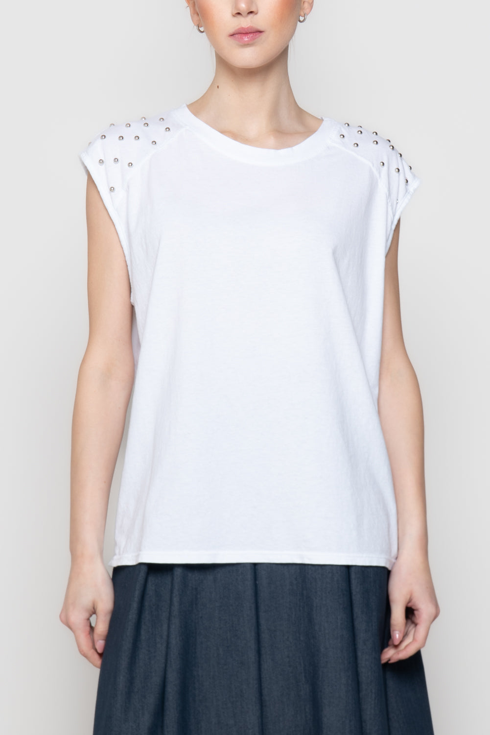 T-shirt con Borchie su Spalla