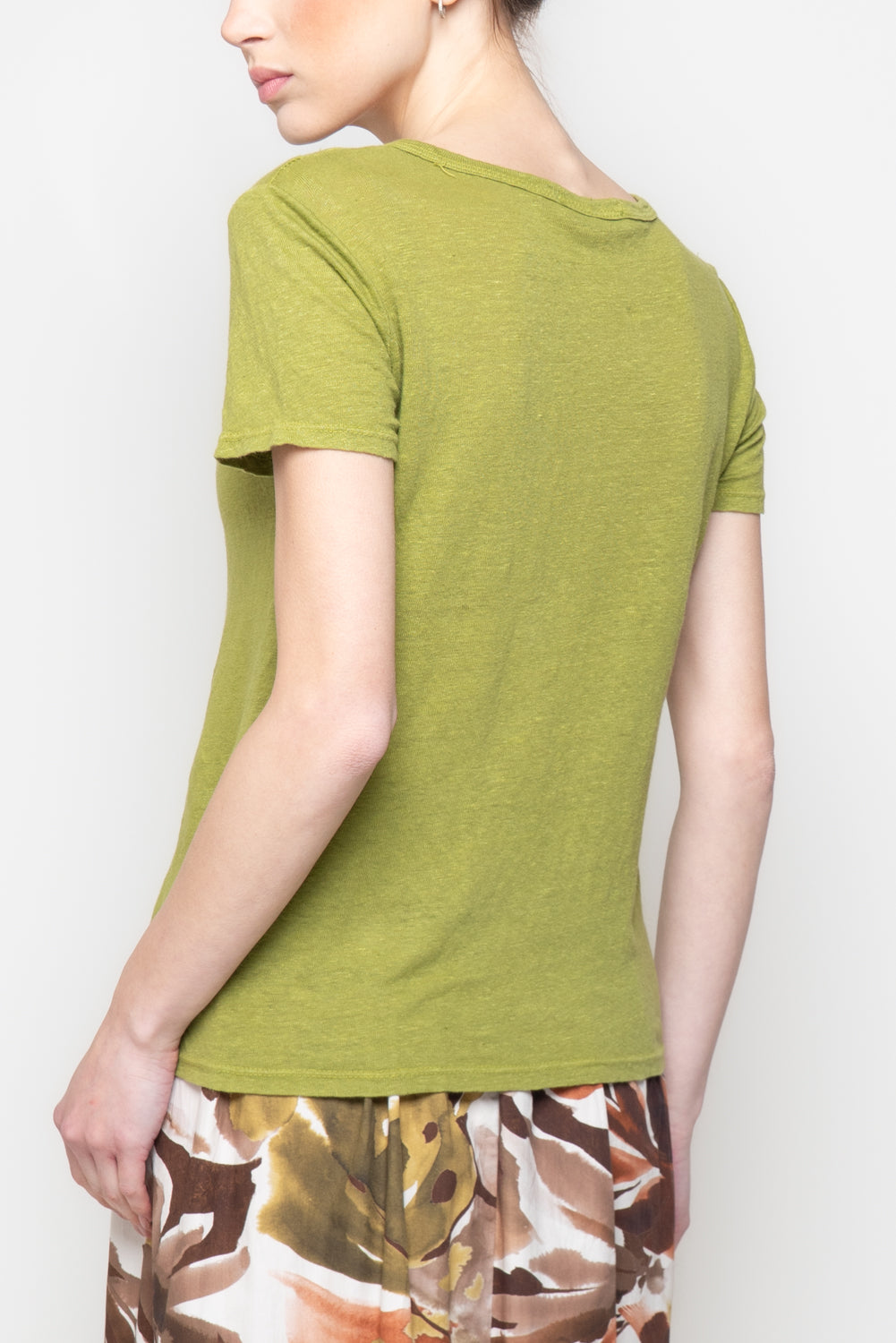 T-shirt paricollo 100% lino