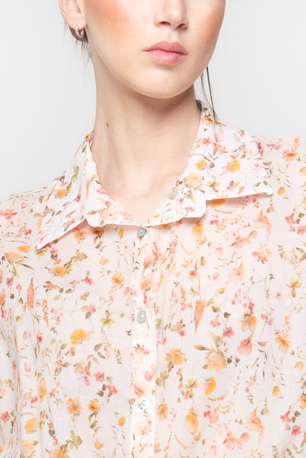 Camicia Floreale con Dettaglio Incrocio