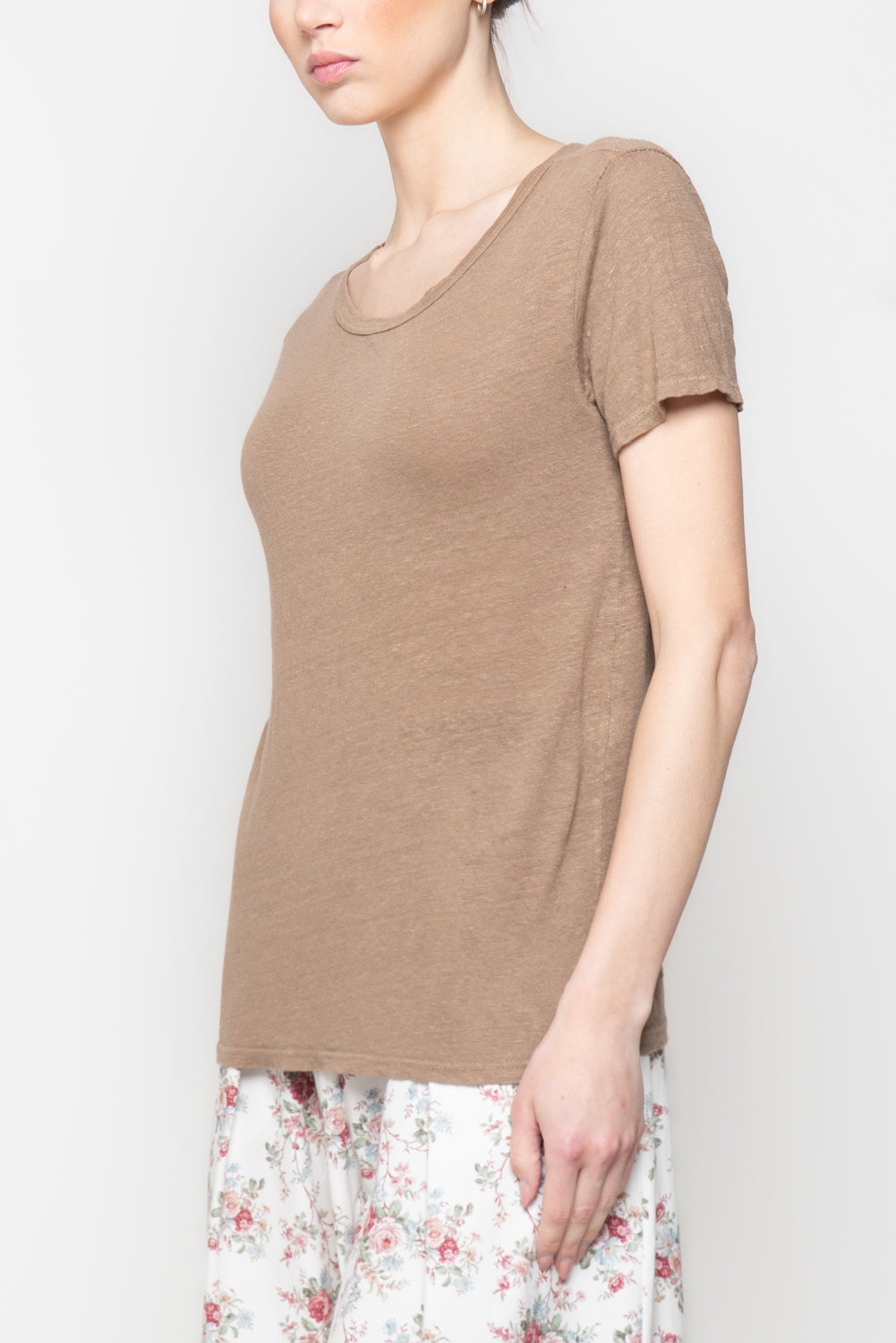 T-shirt paricollo 100% lino