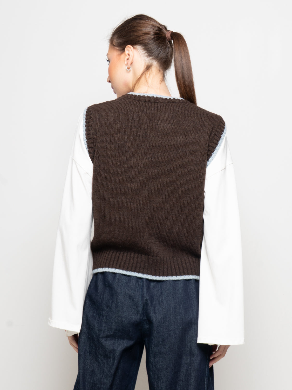 Gilet in maglia con profili a contrasto