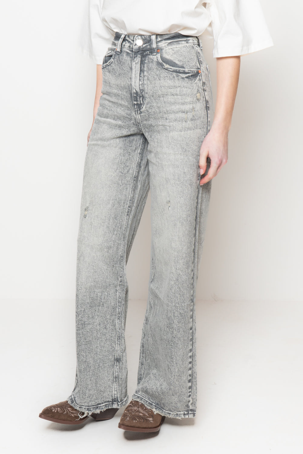 Jeans wide lavaggio sdrucito