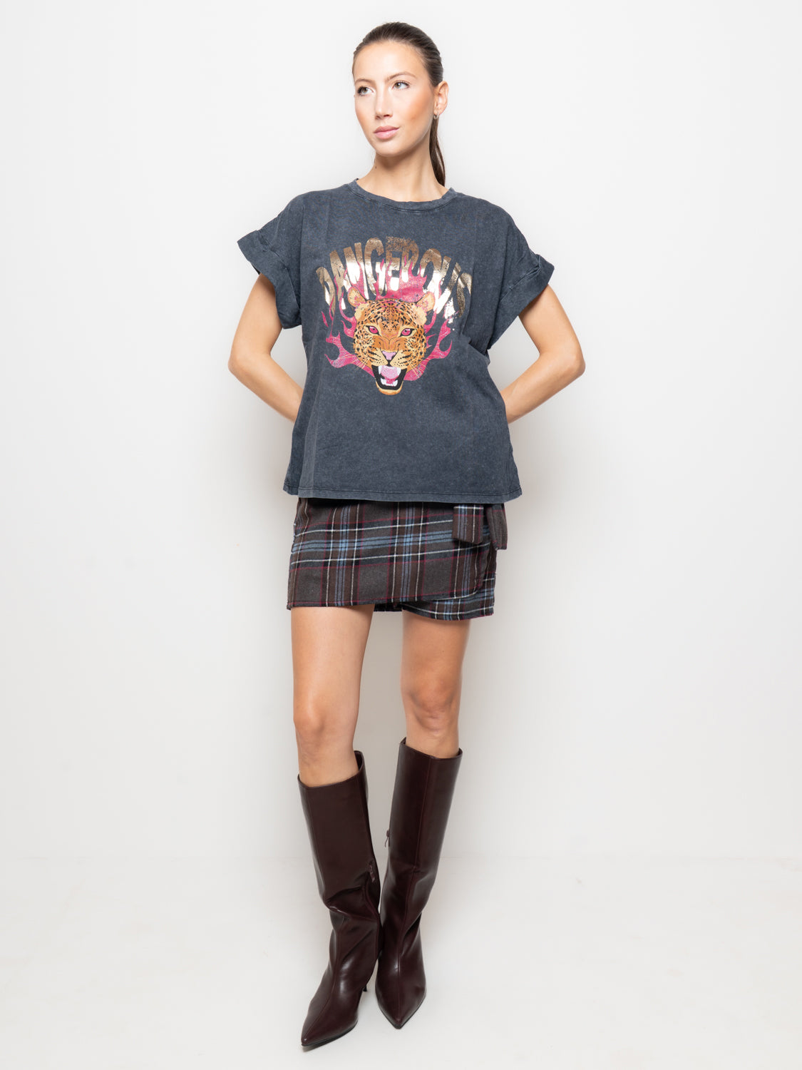 T-shirt girocollo con stampa grafica animalier