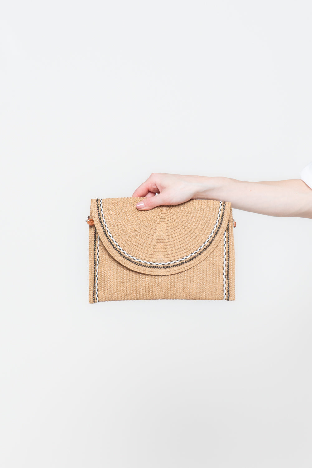Pochette con ricamo
