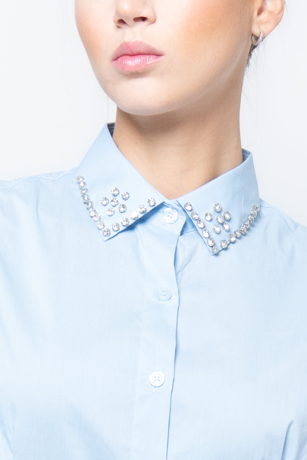 Camicia slim con colletto gioiello