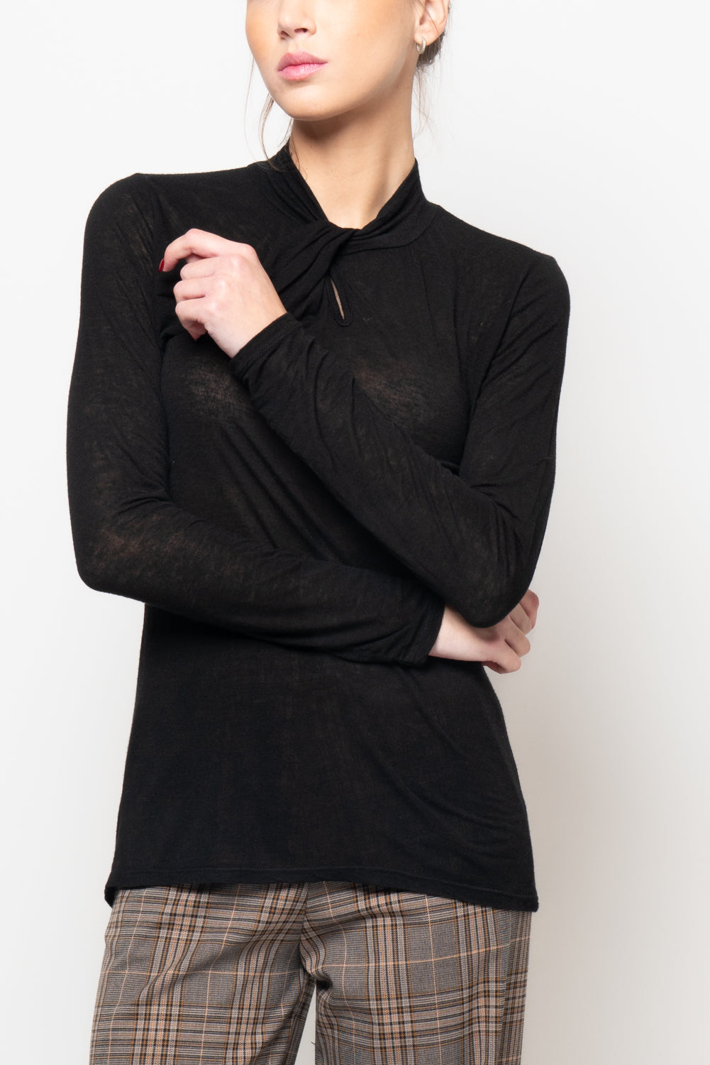 Maglia basic rappresa al collo