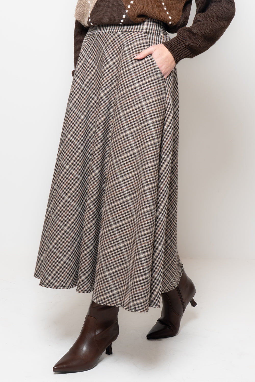 Gonna a trapezio in fantasia a quadretti